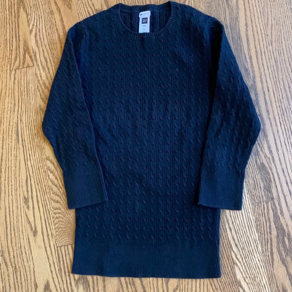 Gap black small 3/4 sleeve cable knit sweater